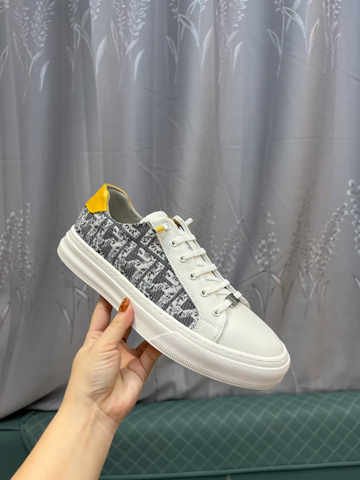 Men's men's shoes 💰400 [FENDI] Spring and Autumn new style 🙈original replica! Reproduced from the original 💯, the workmanship is top-notch, 💪💪💪 cowhide leather upper ➕ genuine leather feet, 👻 suitable for all kinds of travel! Number of yards 38-44